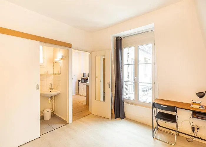 Guestready - Joli Studio Cosy Dans Le 17Eme Arr.